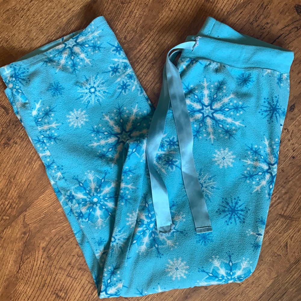 Old Navy Snowflake Fleece Blue Pajama Pants.